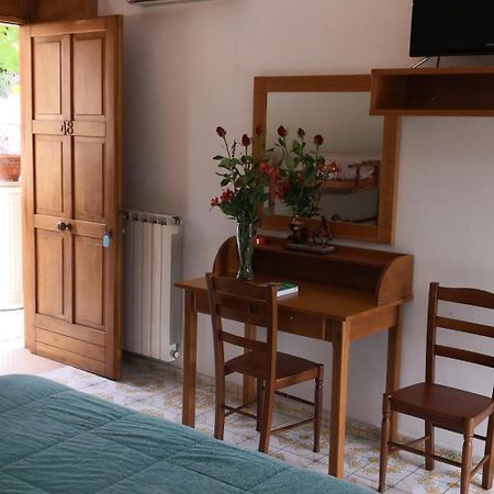 Villaggio "Camping Pompei" Bungalow Εξωτερικό φωτογραφία